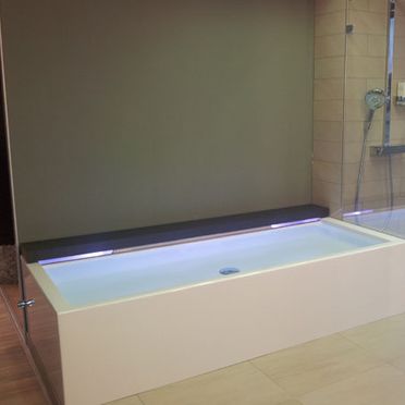 Eckige Badewanne